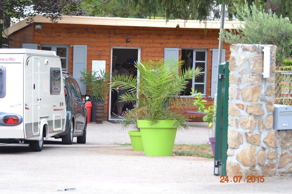 Camping Des Ribieres コンフォラン エクステリア 写真