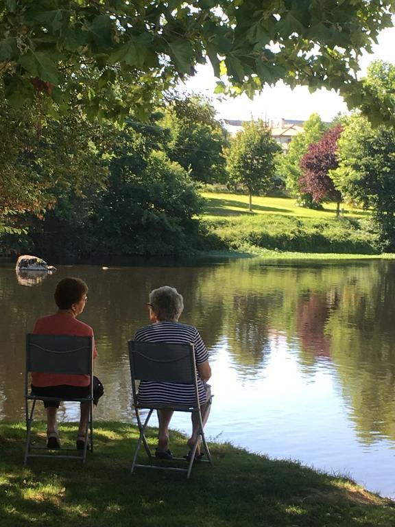 ホテル Camping Des Ribieres コンフォラン エクステリア 写真