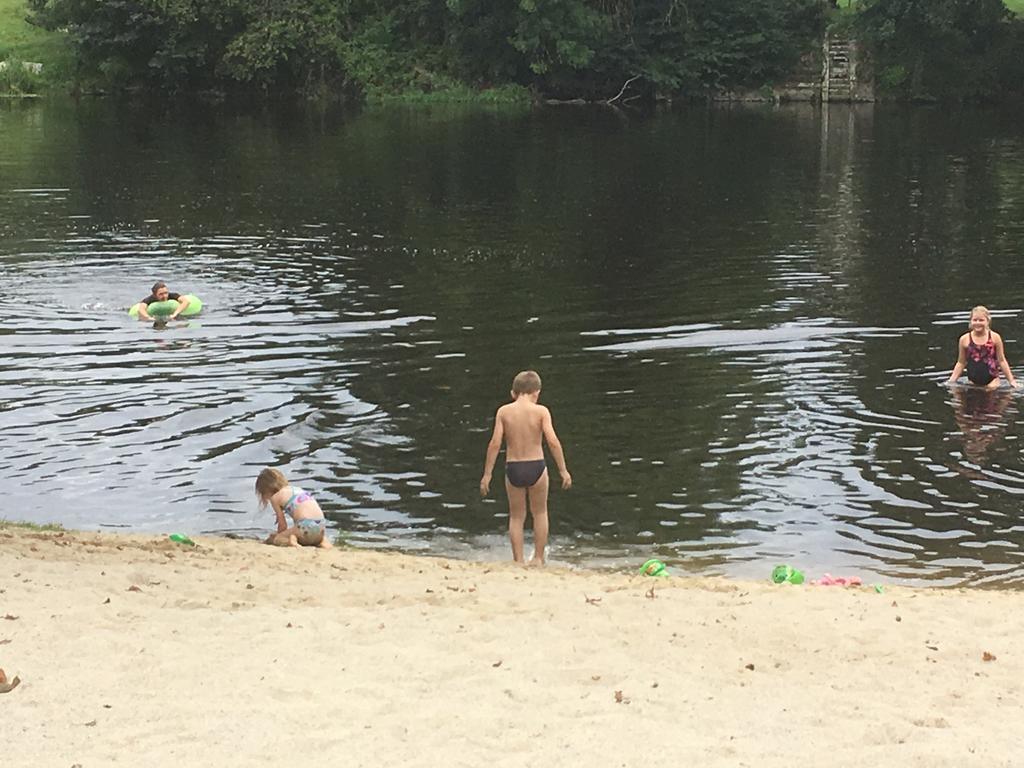 Camping Des Ribieres コンフォラン エクステリア 写真