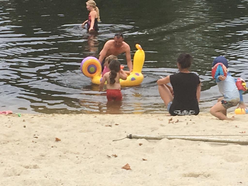 Camping Des Ribieres コンフォラン エクステリア 写真