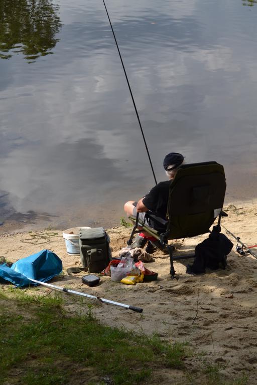 ホテル Camping Des Ribieres コンフォラン エクステリア 写真