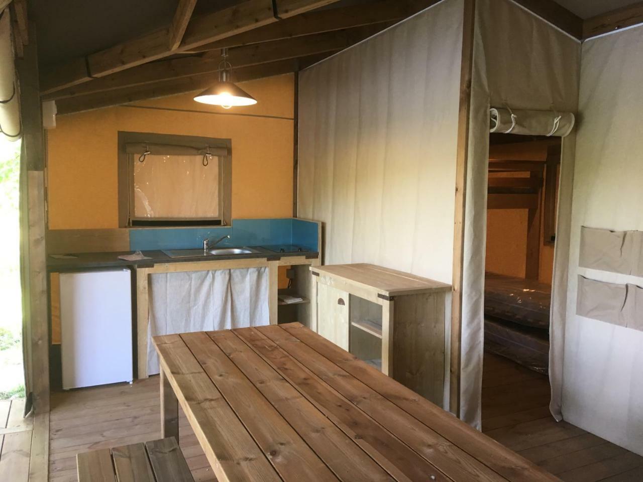 Camping Des Ribieres コンフォラン エクステリア 写真